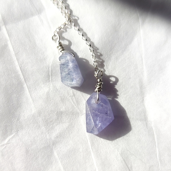 Natural tanzanite & sterling silver threader earrings - Picture 8 of 11